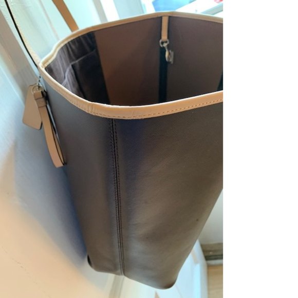 Authentic Coach Tote - Picture 5 of 7